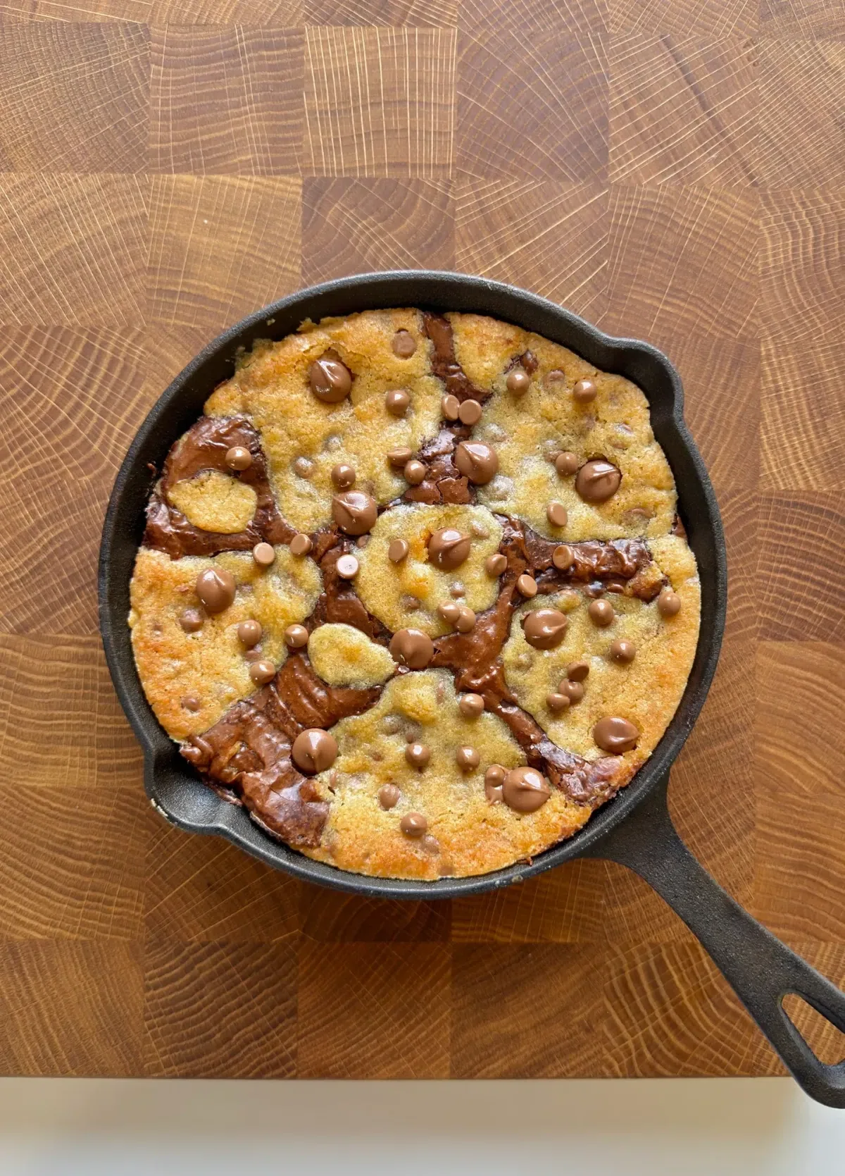 Scoopable Brookie Skillet for Two