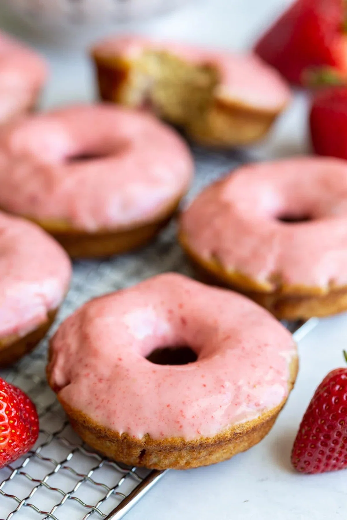 Baked Strawberry Donuts