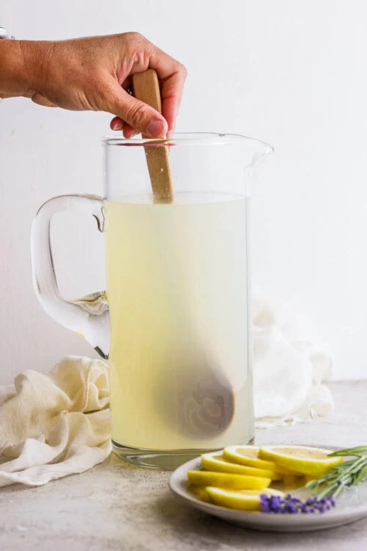 Easy Lavender Lemonade