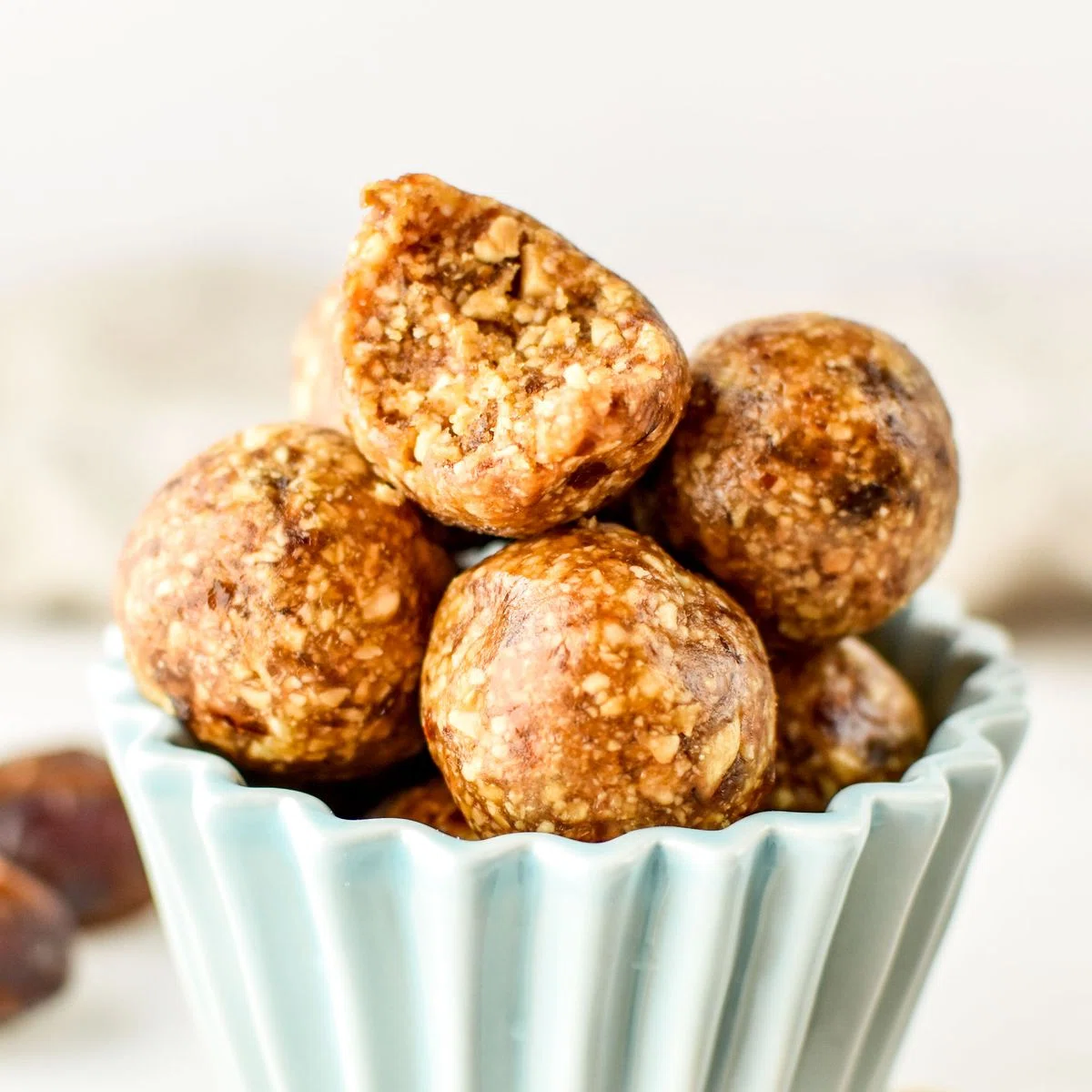 2-Ingredient Peanut Butter Cookie Balls
