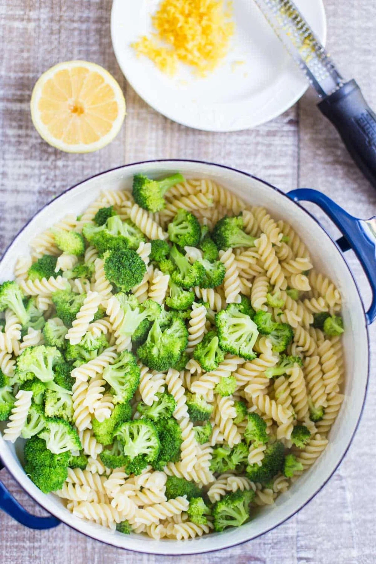 Vegan Lemon Broccoli Pasta Salad