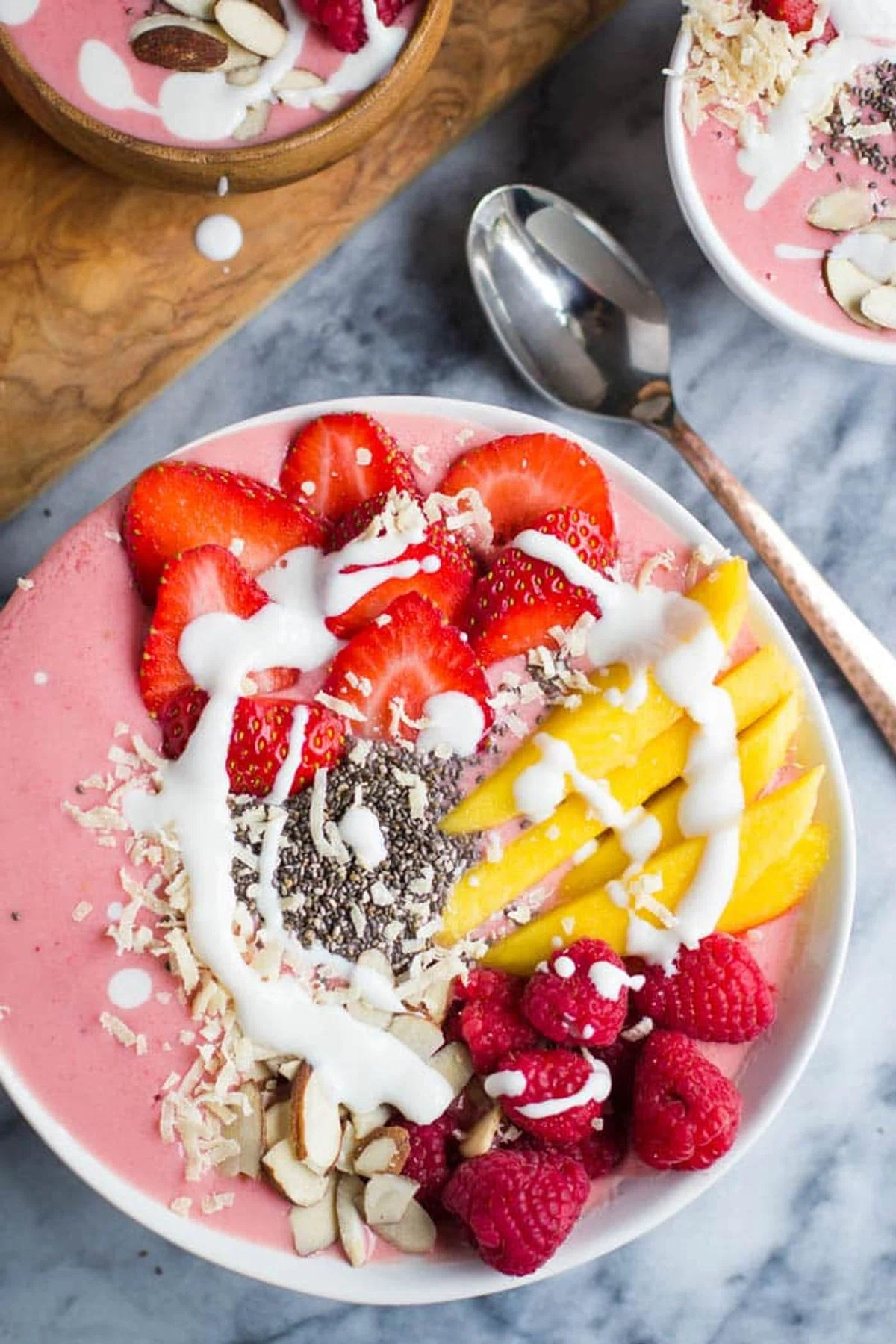 Tropical Berry Smoothie Bowl