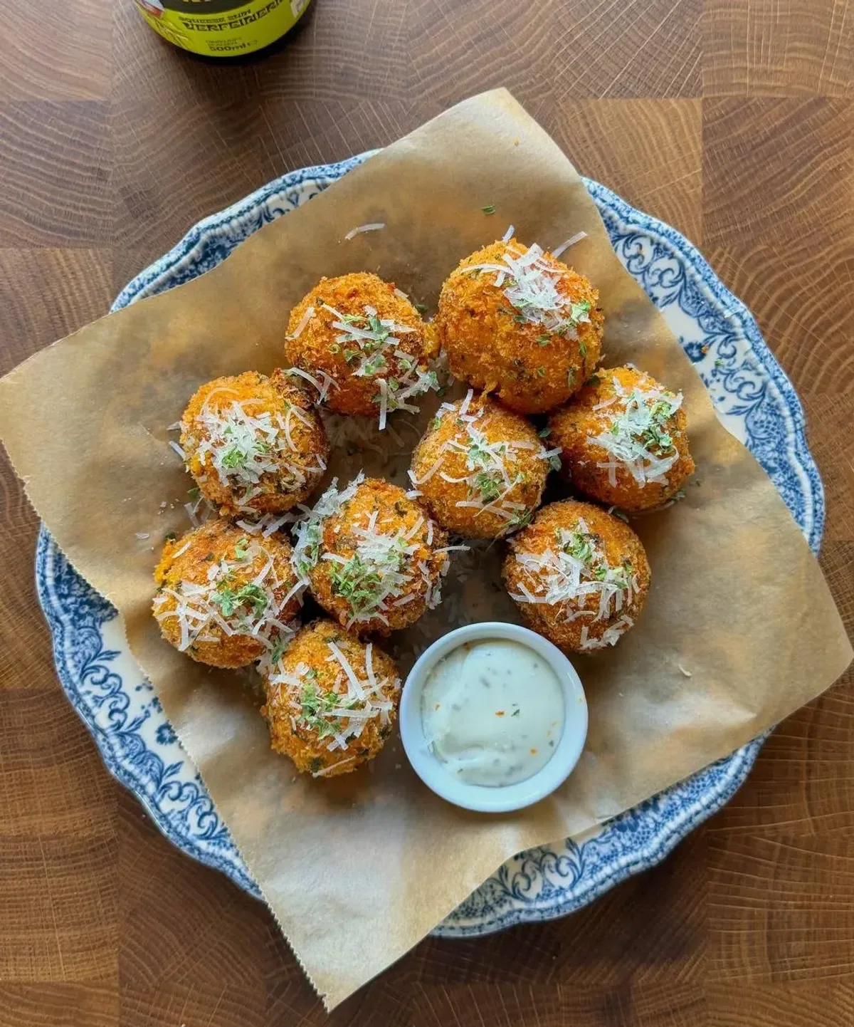 Garlic Parmesan Cheesy Potato Balls