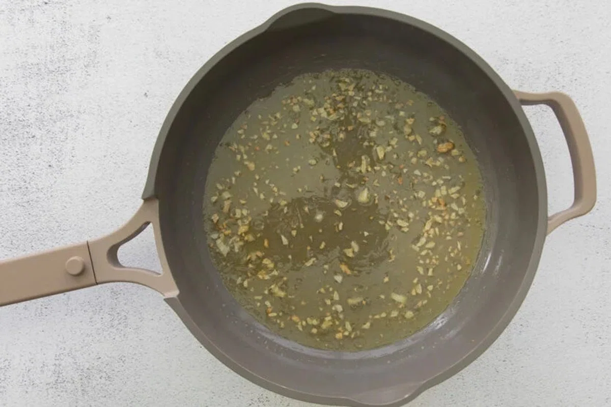 Easy White Wine Pasta Sauce