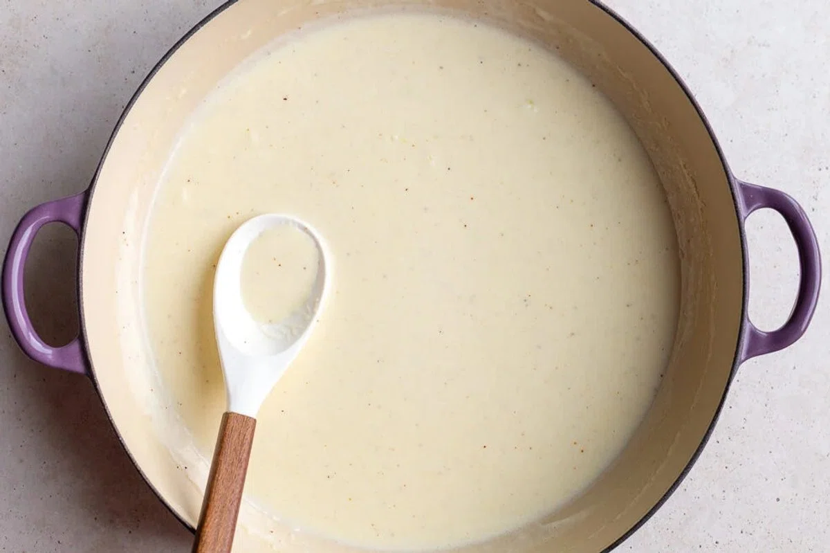 Easy Creamy Homemade Alfredo Sauce