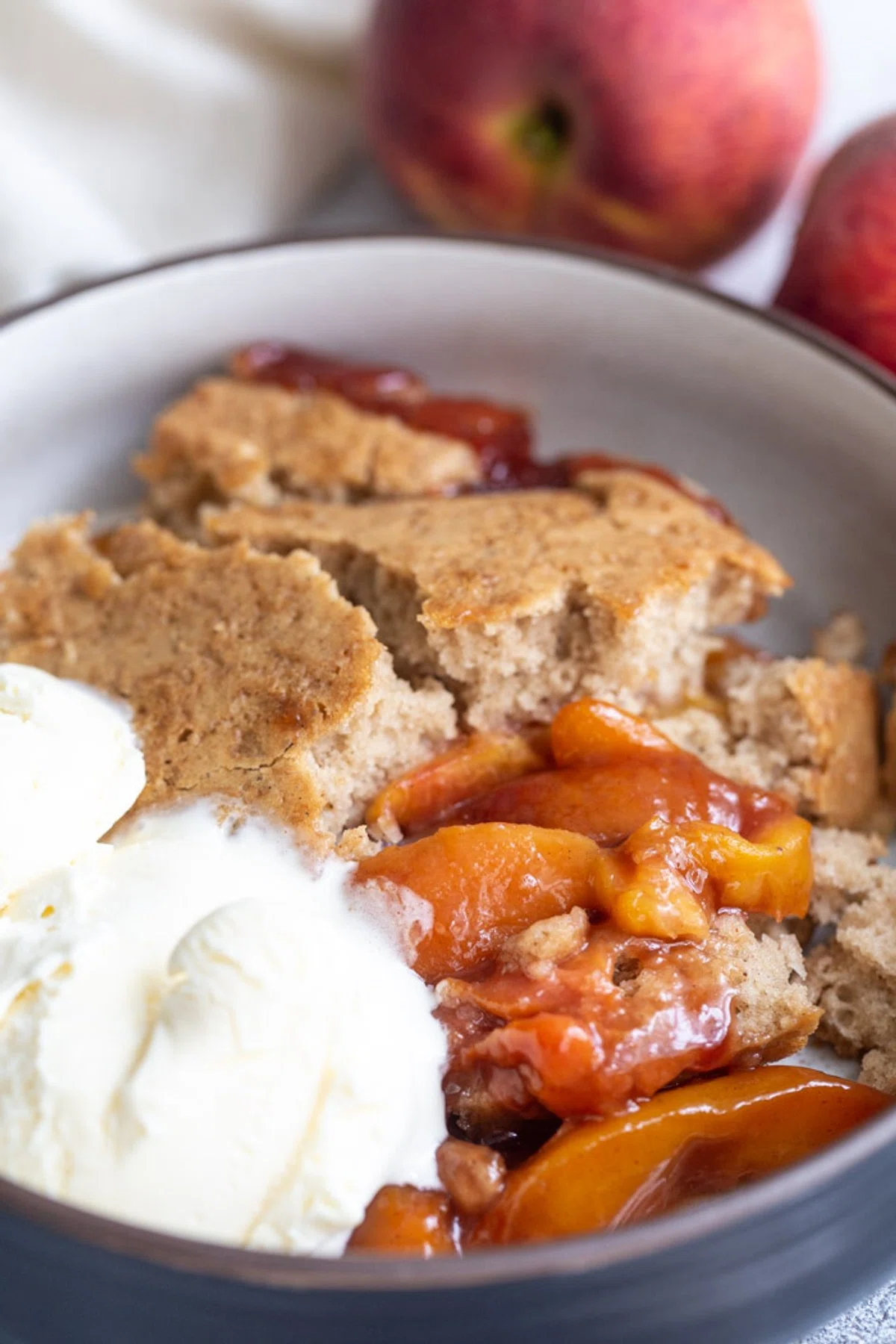 Old Fashioned Peach Cobbler