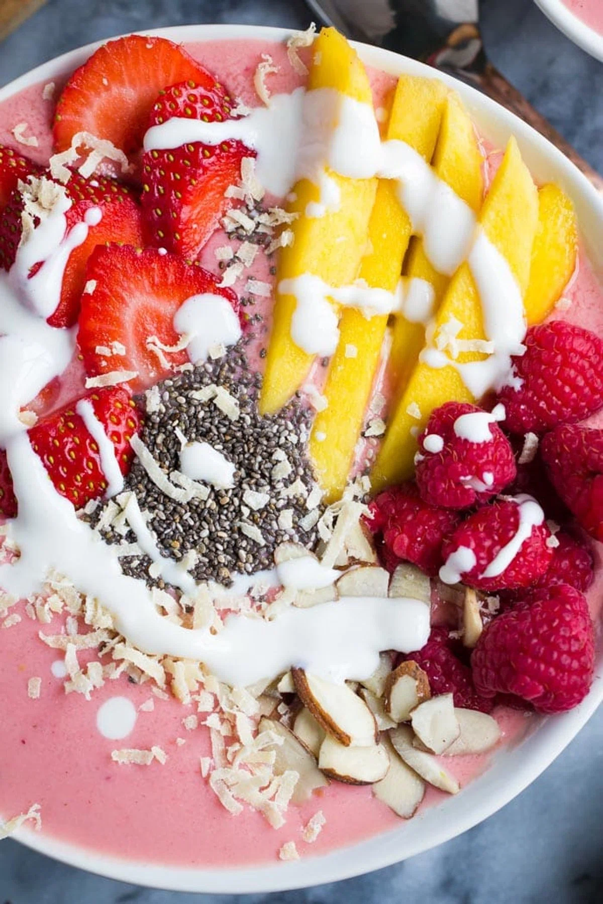 Tropical Berry Smoothie Bowl