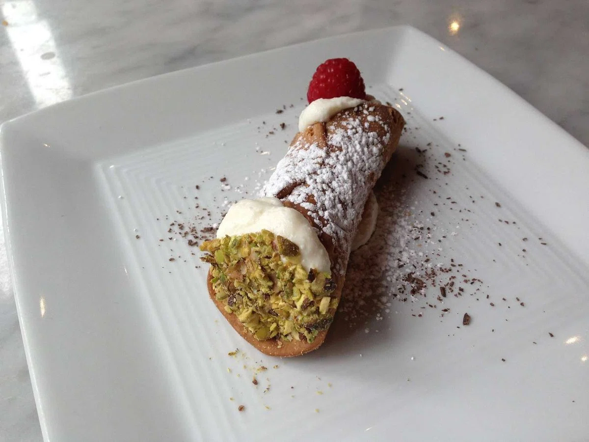 Cannoli alla Siciliana (Sicilian Cannoli)