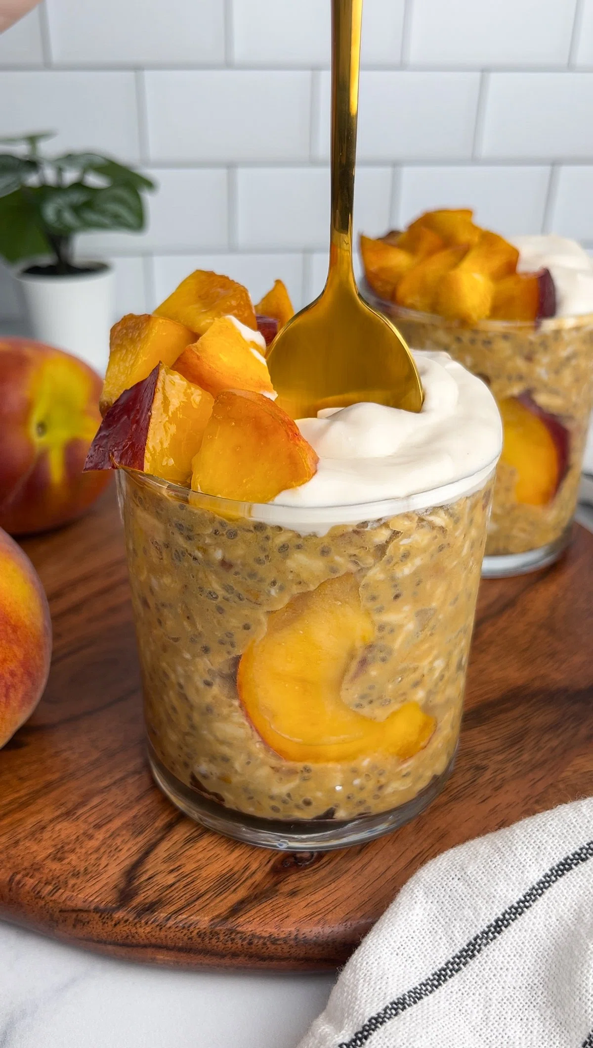 Peaches & Cream Overnight Oats
