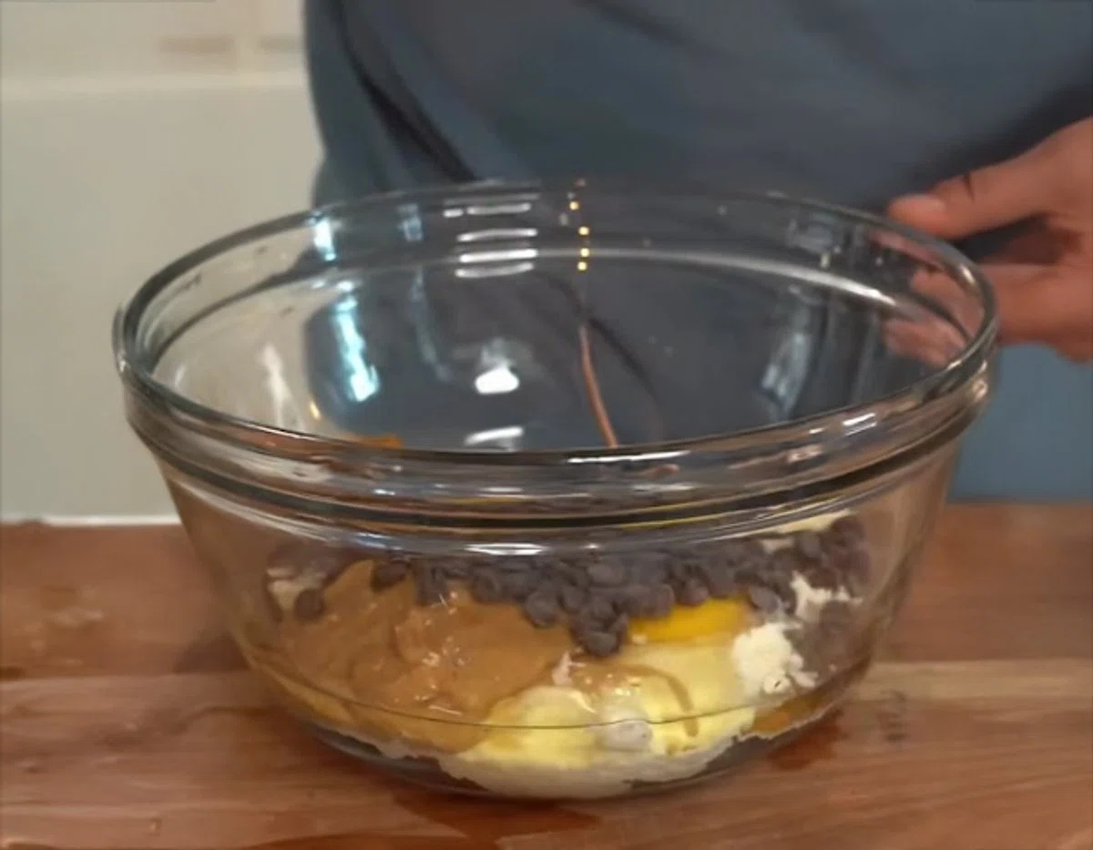 High Protein Chocolate Chip Peanut Butter Cookies