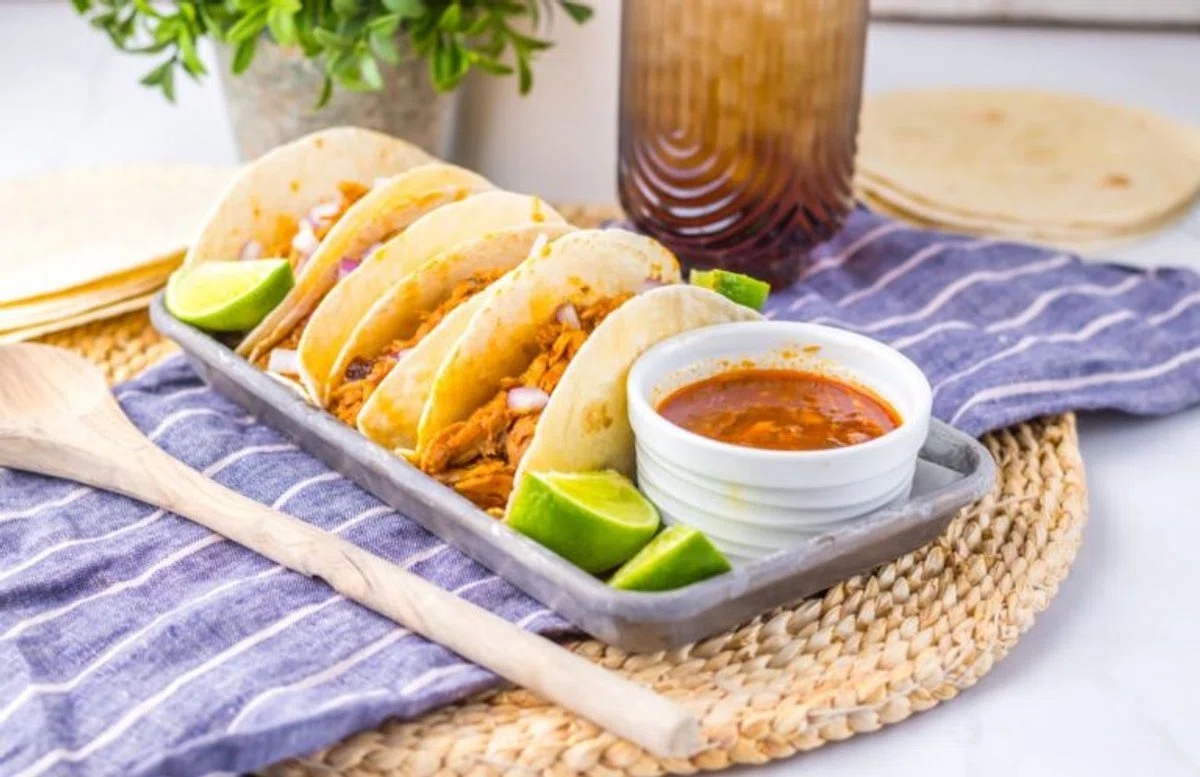 Slow Cooker Shredded Pork Tacos