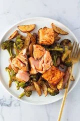 Baked Salmon with Potatoes