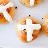 Currant Hot Cross Buns with Icing