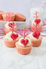 Cupid’s Bow Cupcakes