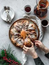 Cookie Butter Cinnamon Star Bread