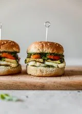 Halloumi Sandwiches With Veggies & Herb Sauce