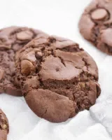 Mint Chocolate Chip Cookies