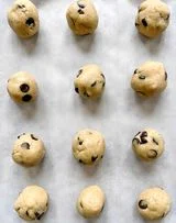 Vegan Chocolate Chip Cookies