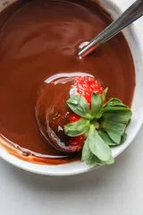Vegan Chocolate Covered Strawberries