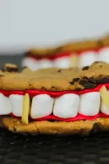 Vampire Cookie Fangs