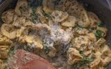Quick and Easy Tortellini Pesto Cream with Kale