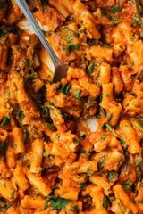 Easy Creamy Tomato Pasta