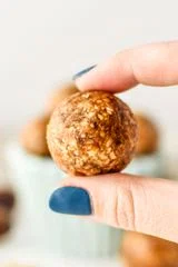 2-Ingredient Peanut Butter Cookie Balls