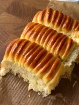 Biscoff Stuffed Brioche Bread 
