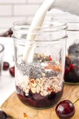 Cherry Vanilla Overnight Oats
