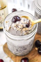 Cherry Vanilla Overnight Oats