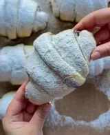 Easy Nutella Stuffed Chocolate Croissants 