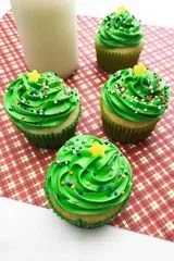 Easy Christmas Tree Cupcakes