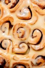 Mini Cinnamon Rolls with Heavy Cream