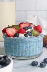 Blue Spirulina Overnight Oats