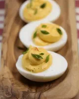 Sriracha Spicy Deviled Eggs