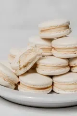 Vanilla Bean Macarons