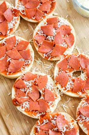 Air-Fryer Homemade Pizza Bagel Bites