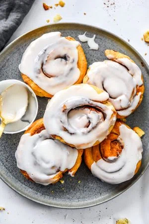 Air Fryer Canned Cinnamon Rolls