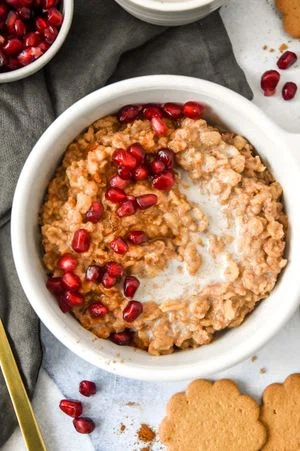 Instant Pot Gingerbread Oatmeal