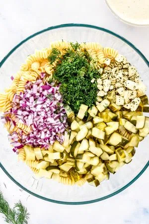 Creamy Dill Pickle Pasta Salad