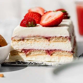 Roasted Strawberry Icebox Cake