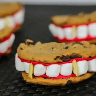 Vampire Cookie Fangs