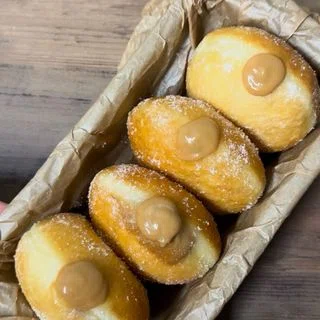 Caramel Bomboloni