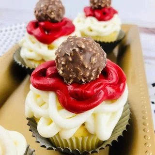Spaghetti and Meatball Cupcakes