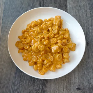 One Pot Buffalo Chicken Mac & Cheese