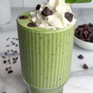 Mint Chocolate Chip Smoothie