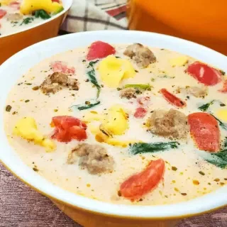 Sausage Spinach and Tortellini Soup