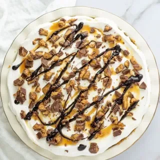 No-Bake Chocolate and Peanut Butter Pie
