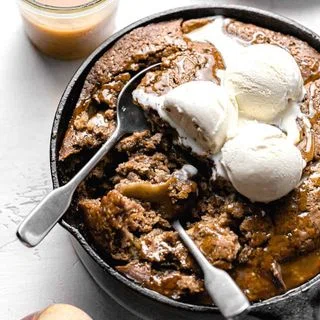 Caramel Apple Skillet Dump Cake