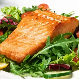 Grilled Salmon Salad